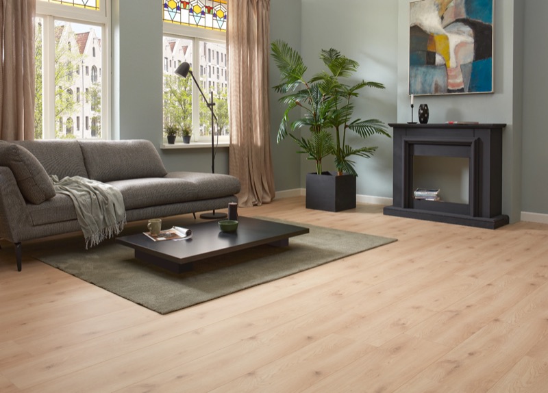 Saffier Estrada Denver Oak, woonkamer in grachtenpand