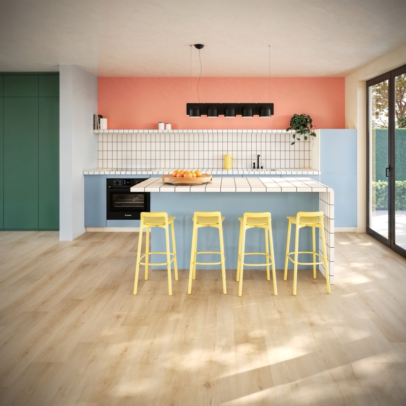 Saffier Avenue Tampa Oak, kleurrijke keuken